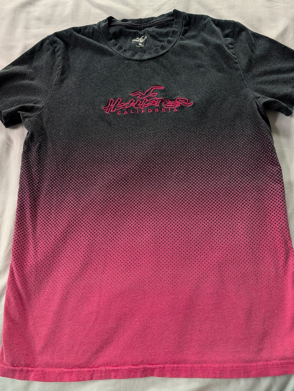 Hollister Ladies Pullover TShirt. Size XS. Short Sleeves.